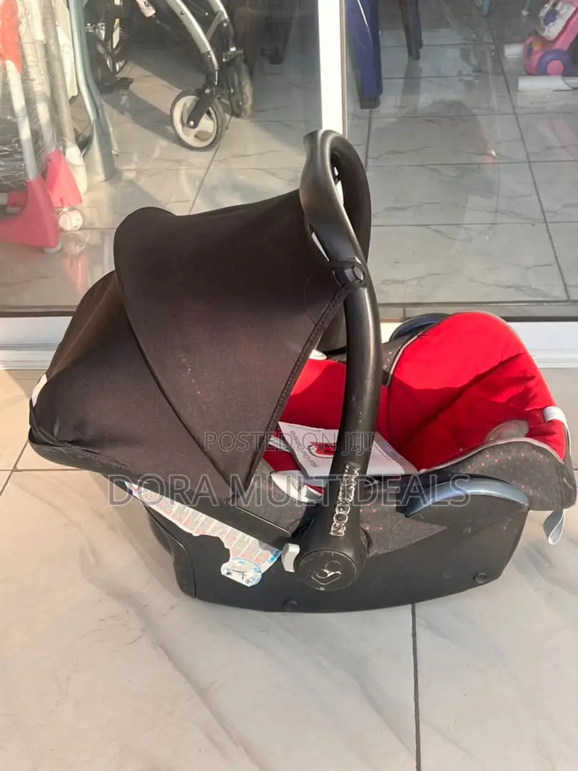 Foreign Neatly Used Infant Carrier Car Seat 0-2yrs