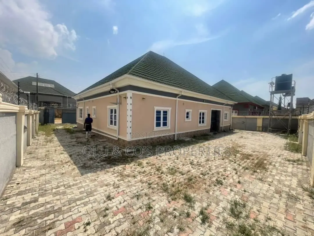 3bdrm Bungalow in Von District for sale