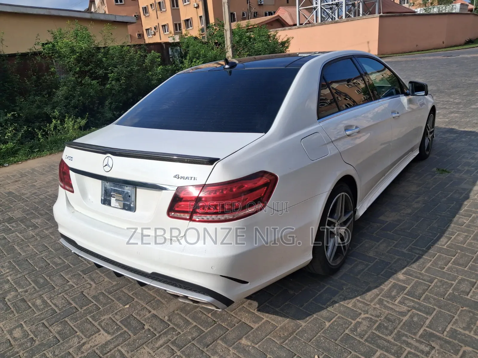Mercedes-Benz E400 2015 White