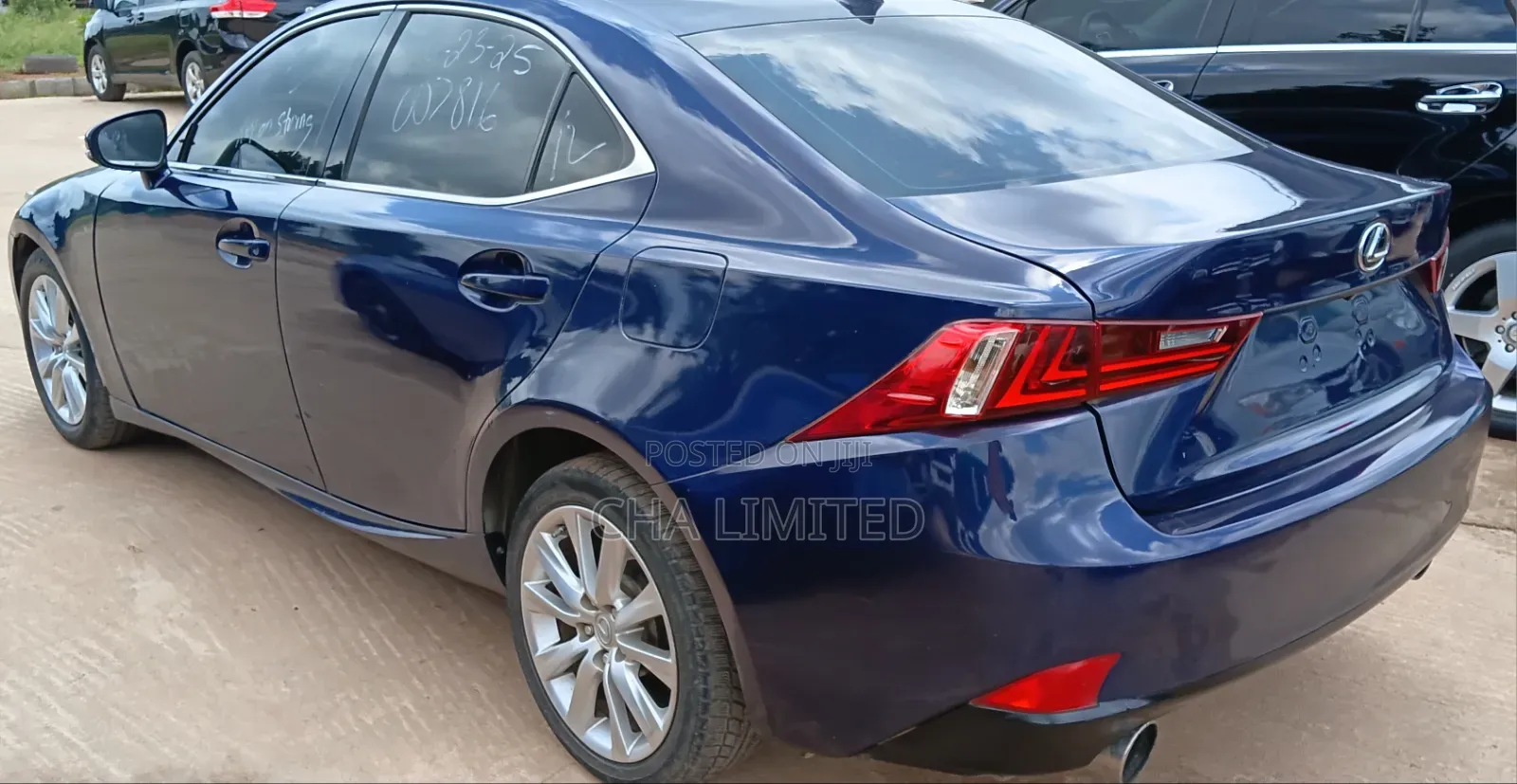 Lexus IS 2015 Blue