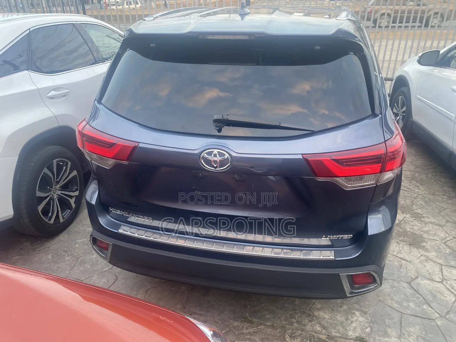 Toyota Highlander Limited 2019 Blue