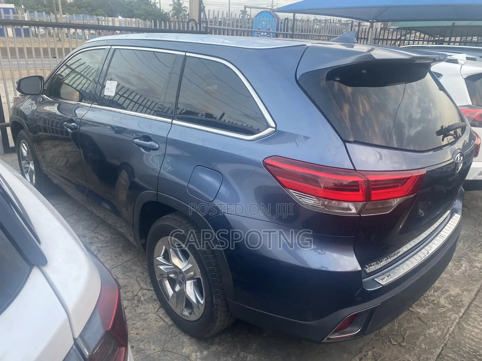 Toyota Highlander Limited 2019 Blue