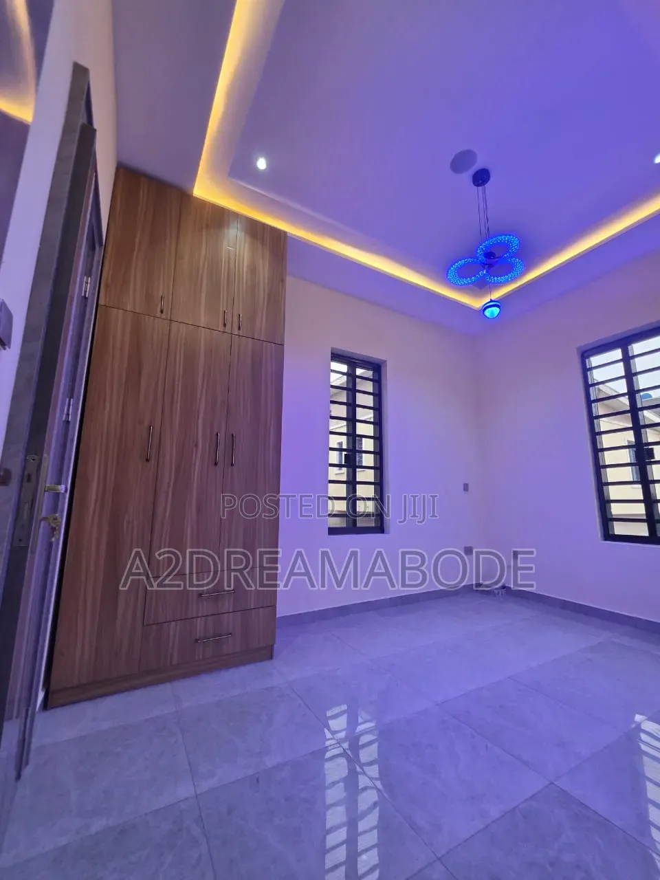 5bdrm Duplex in Omole Phase 2 for rent