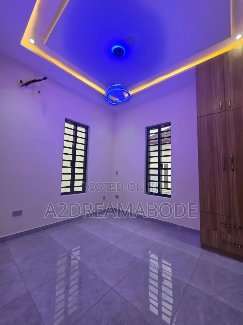 5bdrm Duplex in Omole Phase 2 for rent