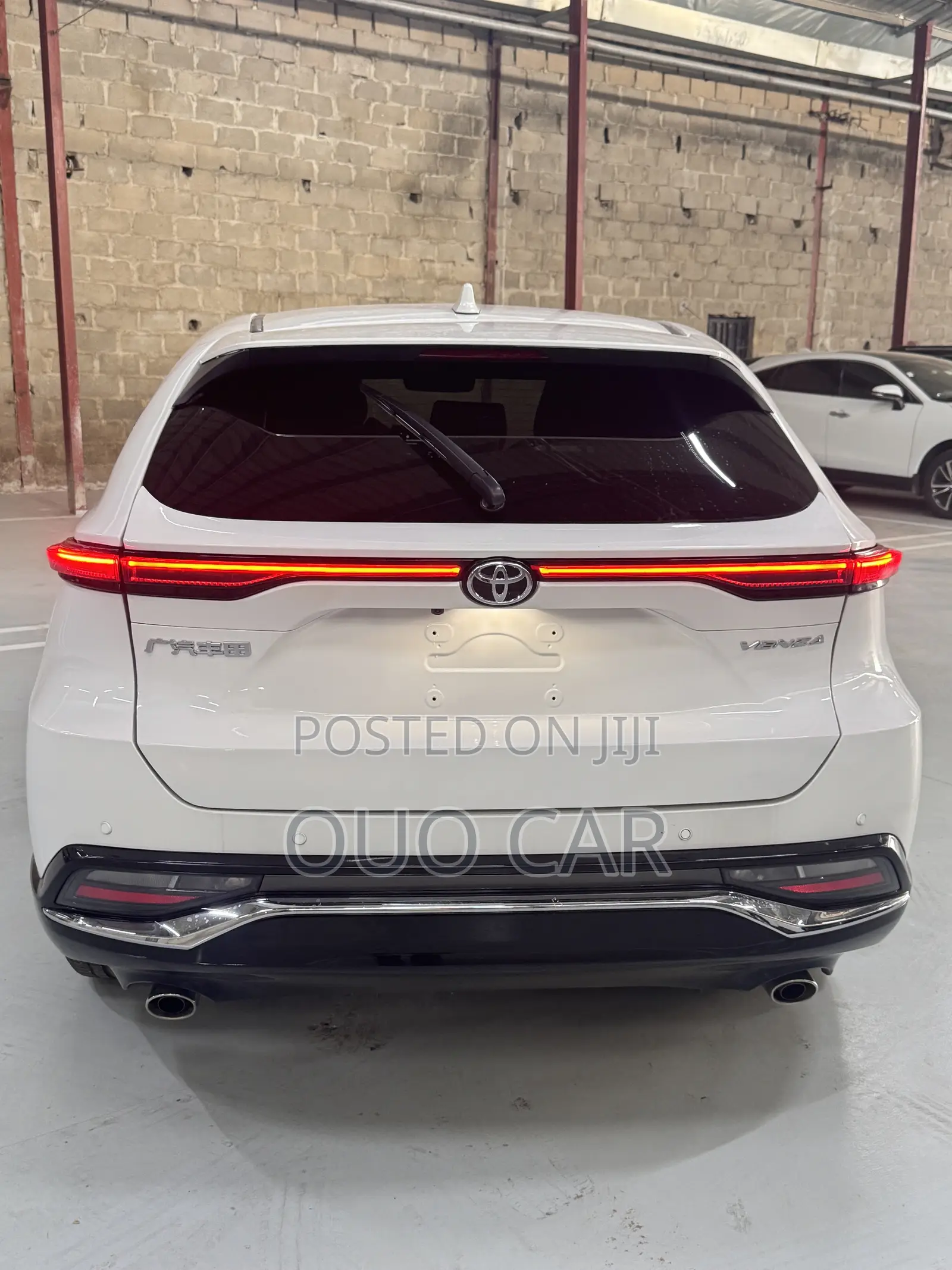 Toyota Venza 2023 White