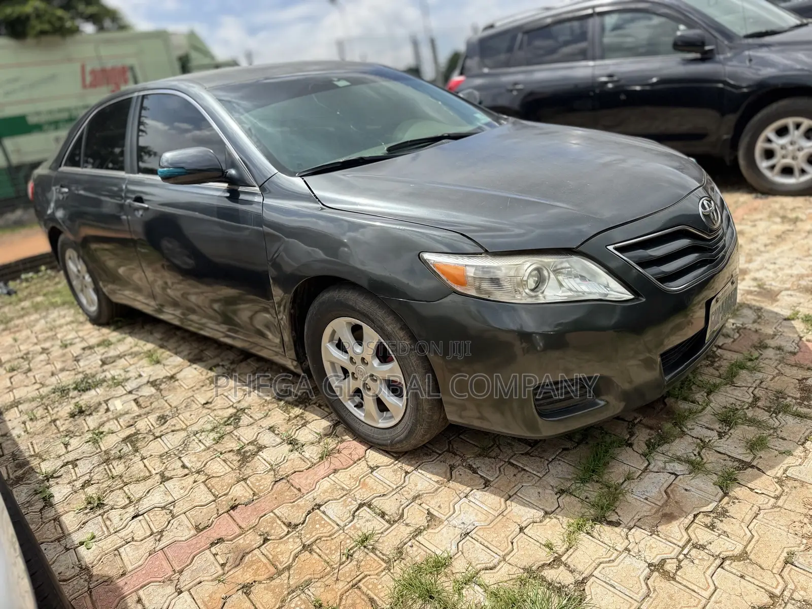 Toyota Camry LE 4dr Sedan (2.5L 4cyl 6AM) 2010 Gray