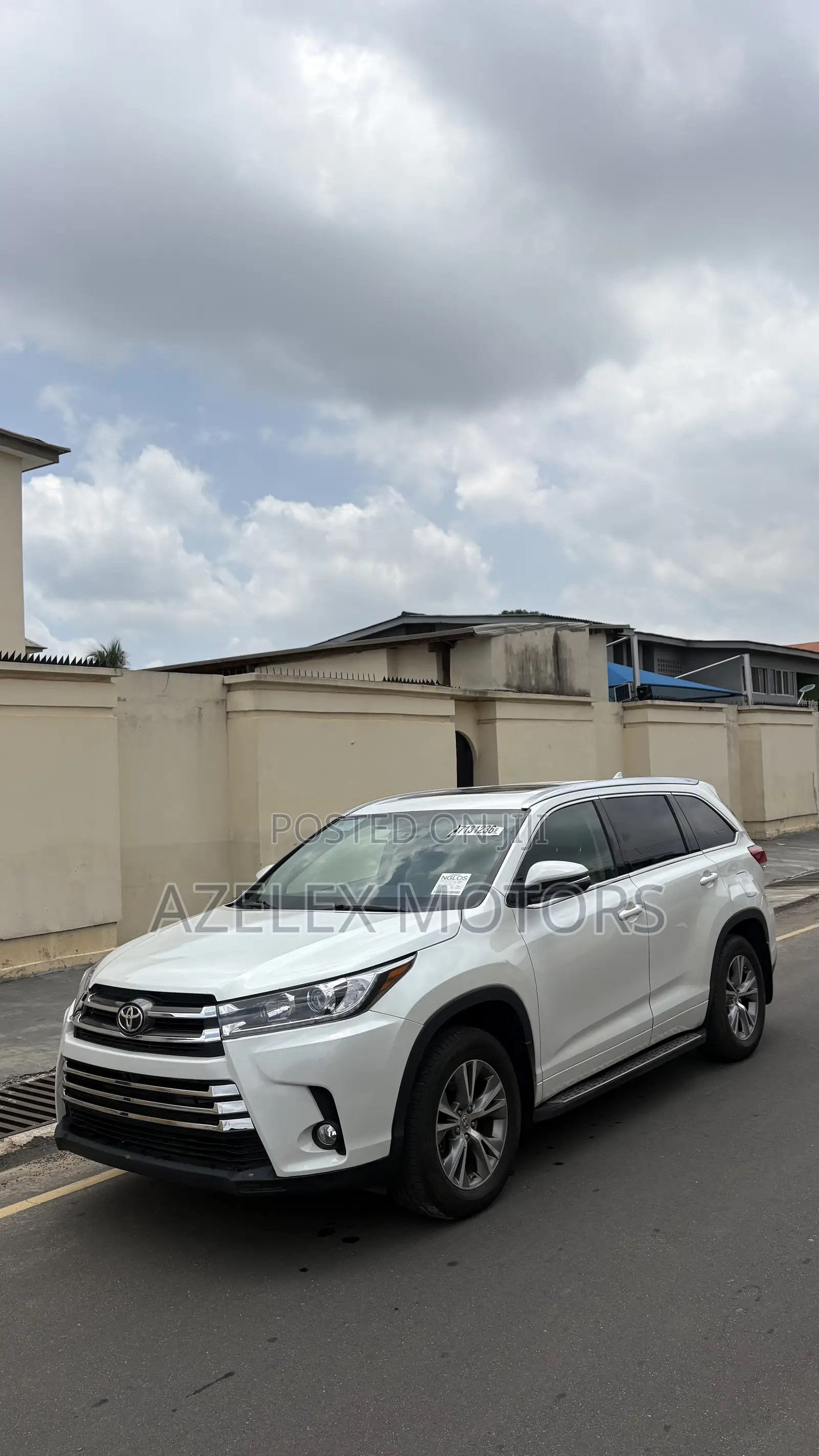 Toyota Highlander XLE 4dr SUV (3.5L 6cyl 6A) 2015 White