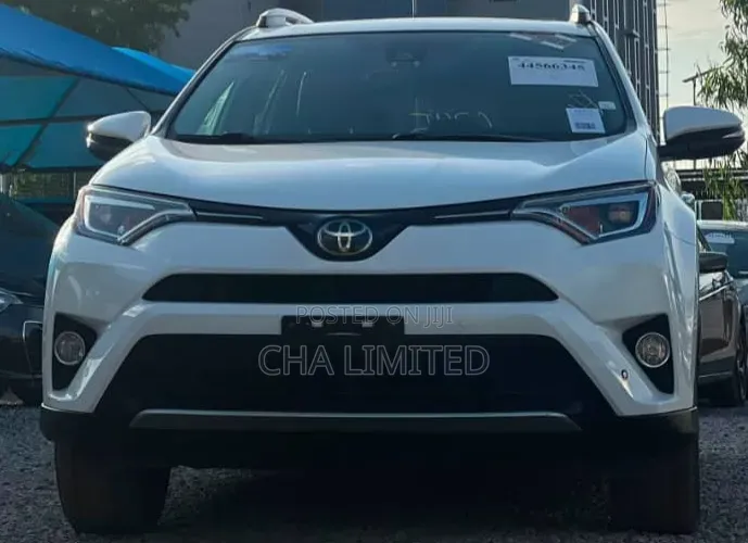 Toyota RAV4 Limited AWD (2.5L 4cyl 6A) 2016 Off white