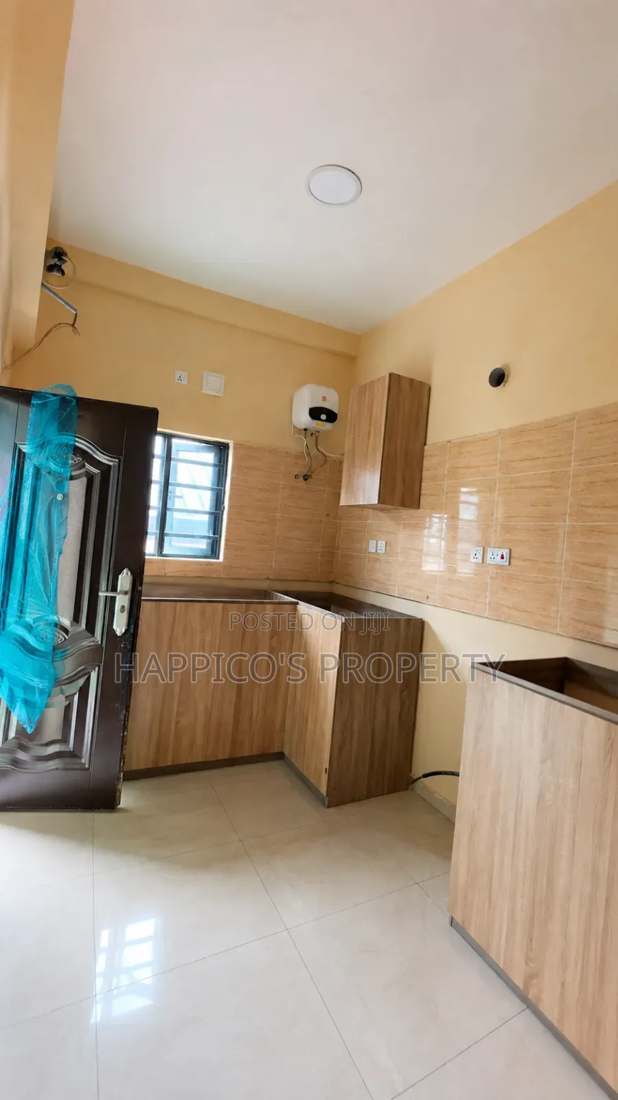 3bdrm Block of Flats in Alagomeji for rent