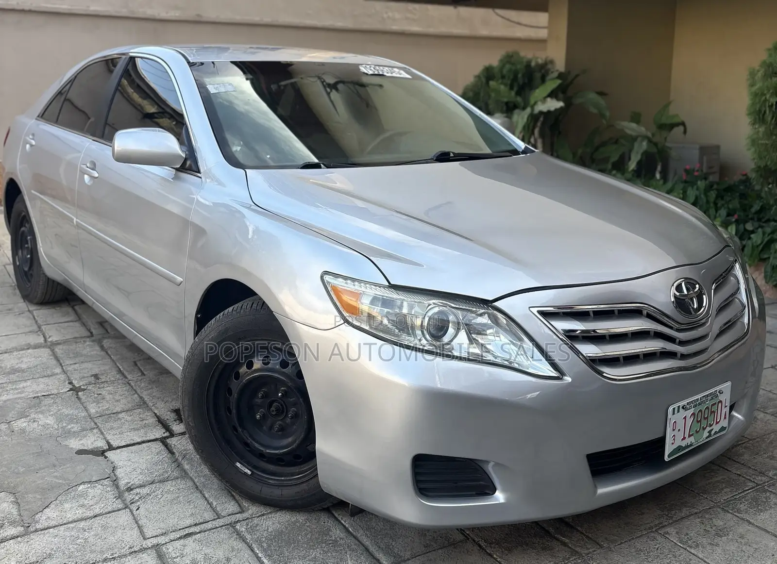 Toyota Camry LE V6 4dr Sedan (3.5L 6cyl 6A) 2011 Silver