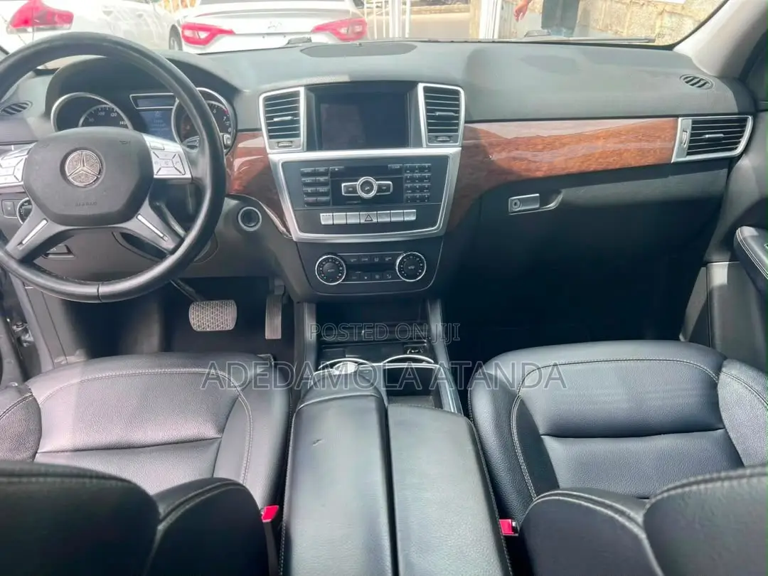Mercedes-Benz M Class 2012 Silver