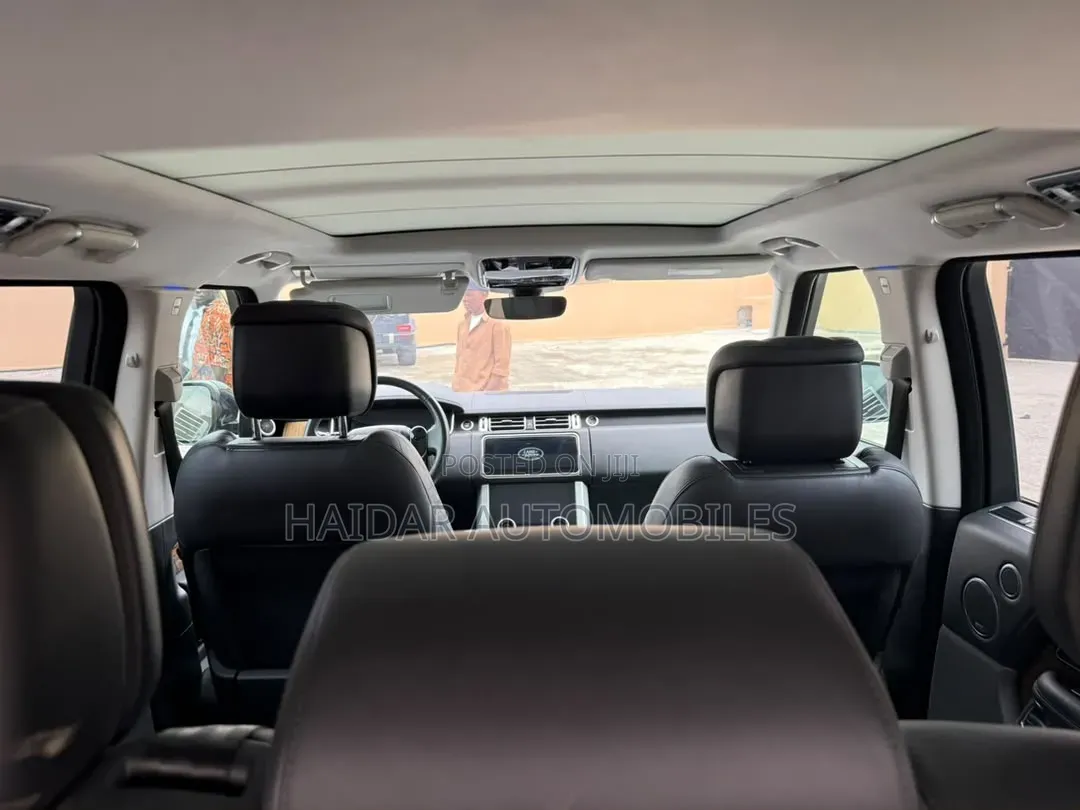 Land Rover Range Rover Vogue 2019 Black