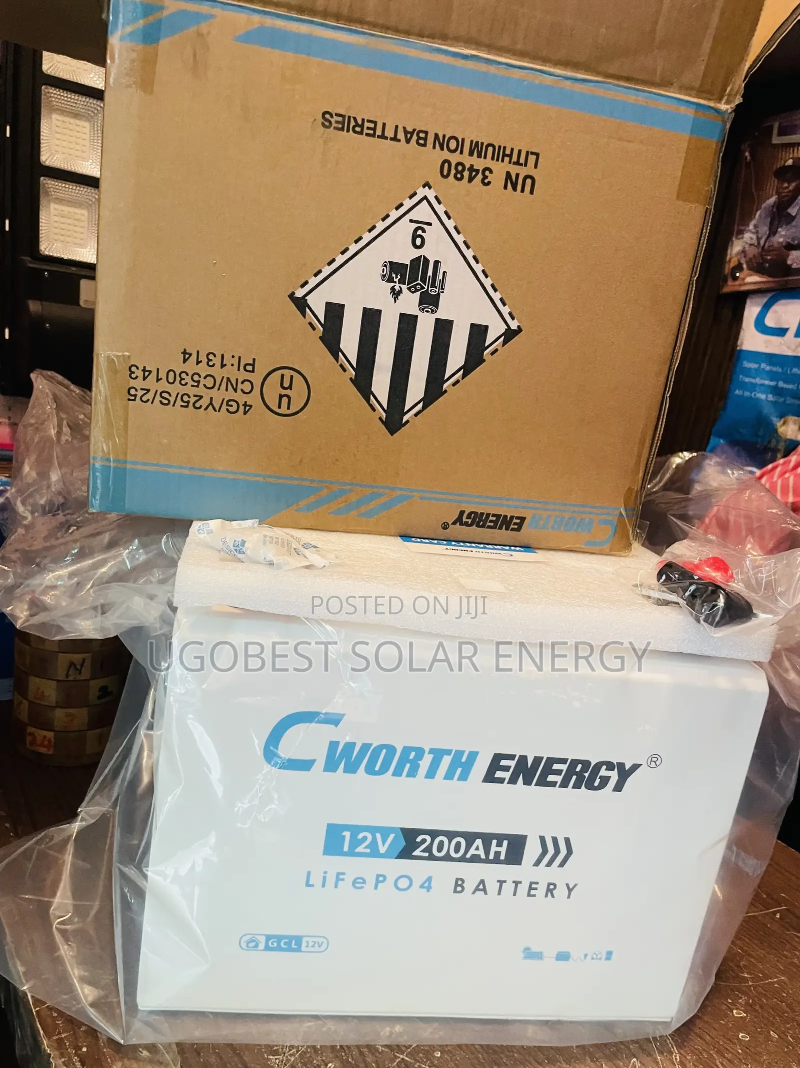 200ah 2.56kwh Cworth Lithium Battery