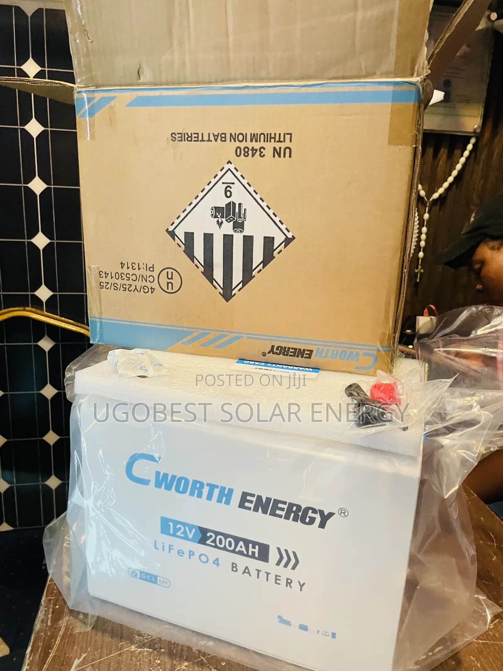200ah 2.56kwh Cworth Lithium Battery