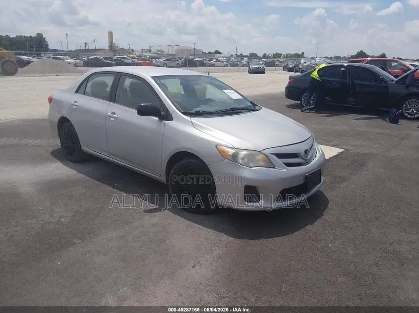 Toyota Corolla 2013 Silver
