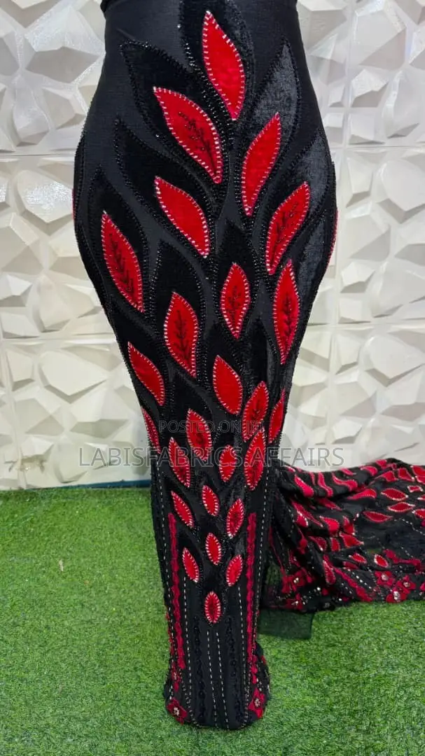 LUXURY VELVETbeaded Lace