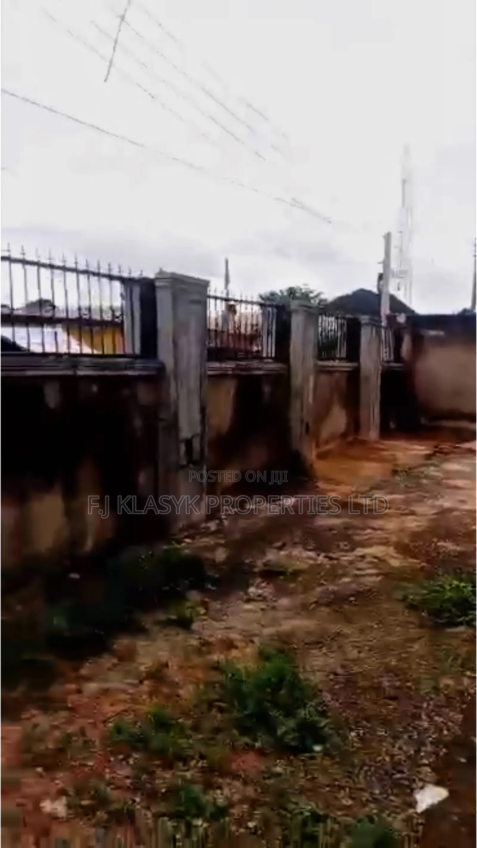 12bdrm Block of Flats in Edo State for sale