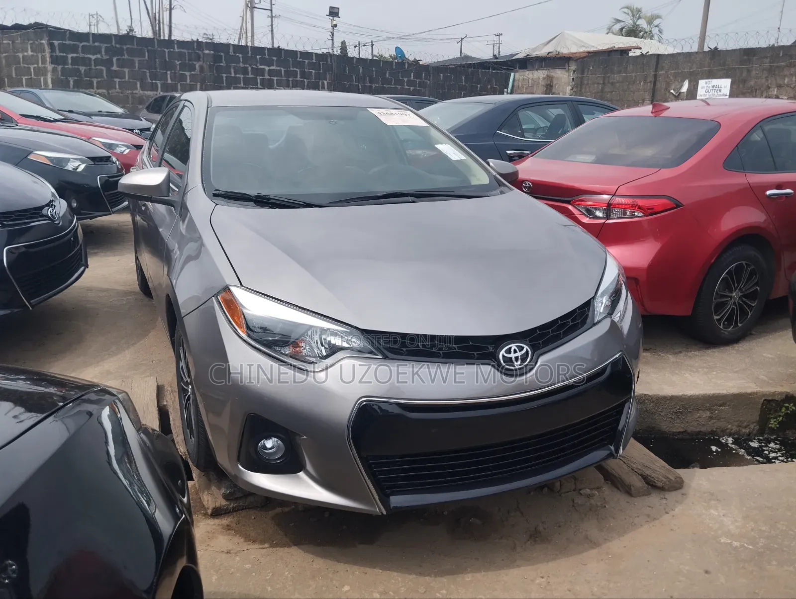 Toyota Corolla 2016 Gold