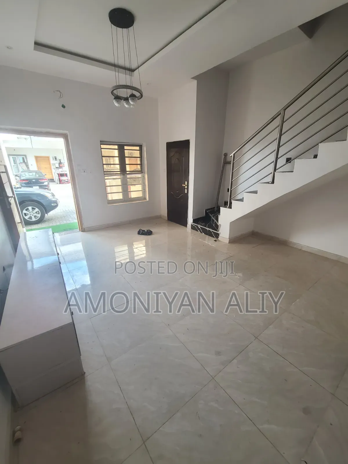 3bdrm Duplex in Ikota for sale