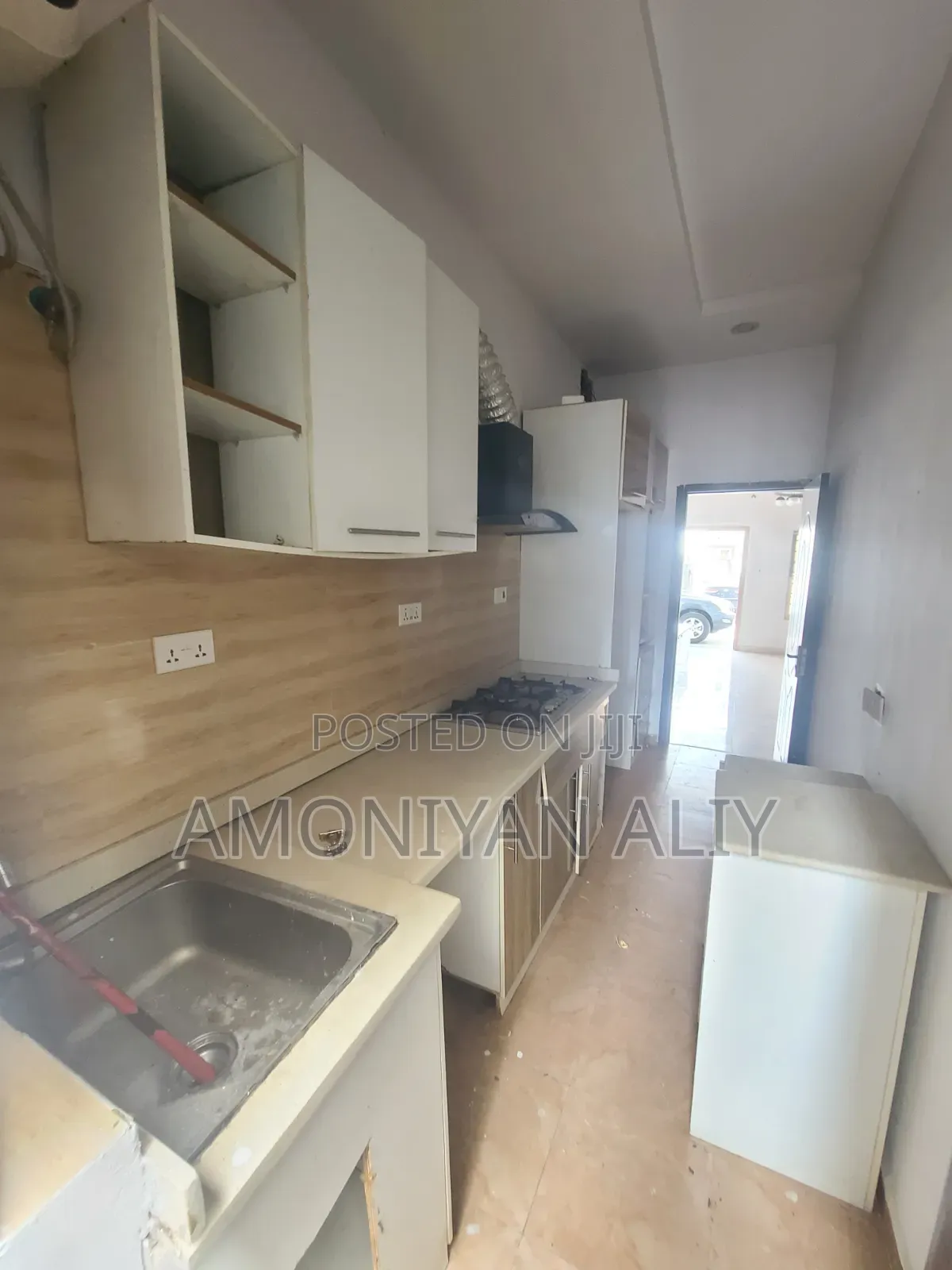 3bdrm Duplex in Ikota for sale
