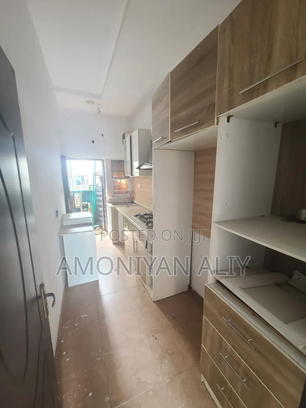 3bdrm Duplex in Ikota for sale