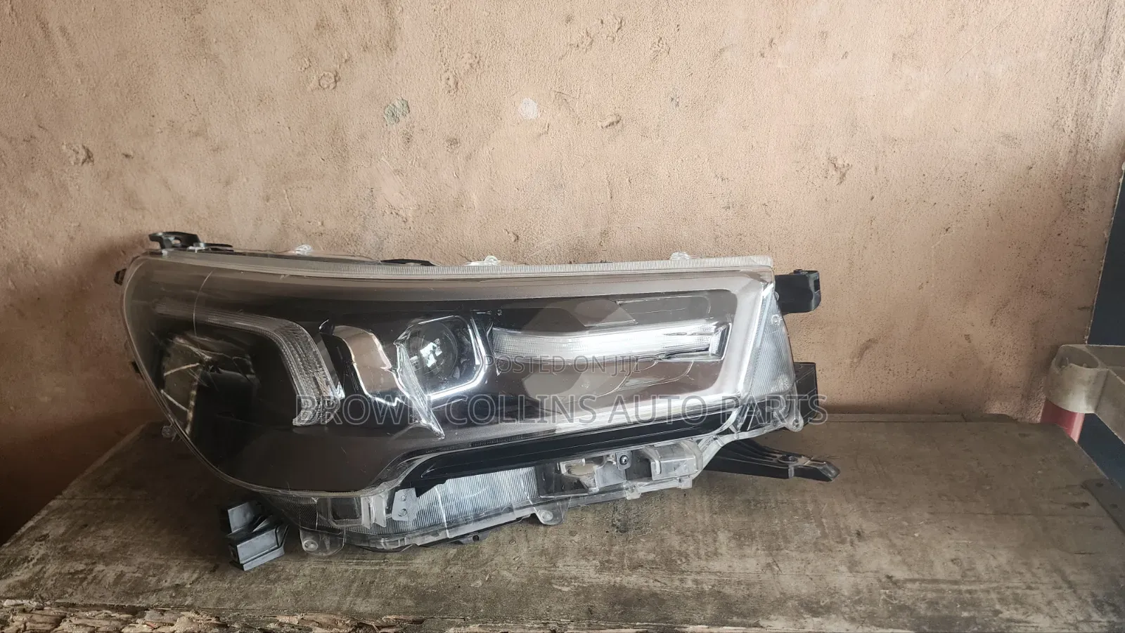 Right Side Headlamp Toyota Hilux 2020-2026 Original Toyota