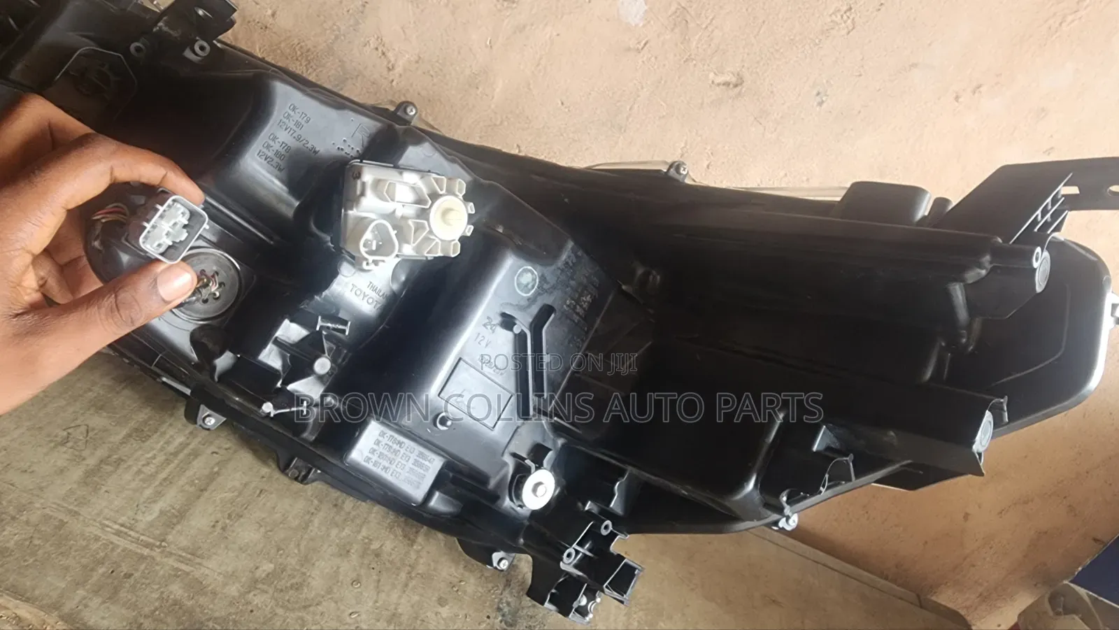 Right Side Headlamp Toyota Hilux 2020-2026 Original Toyota