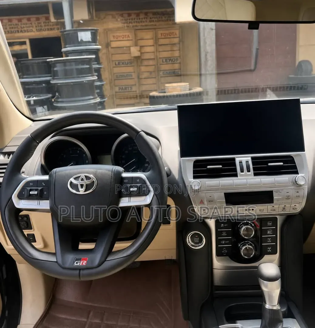 Prado Interior 2010 Upgrade to 2024 Android Screen & Consoles