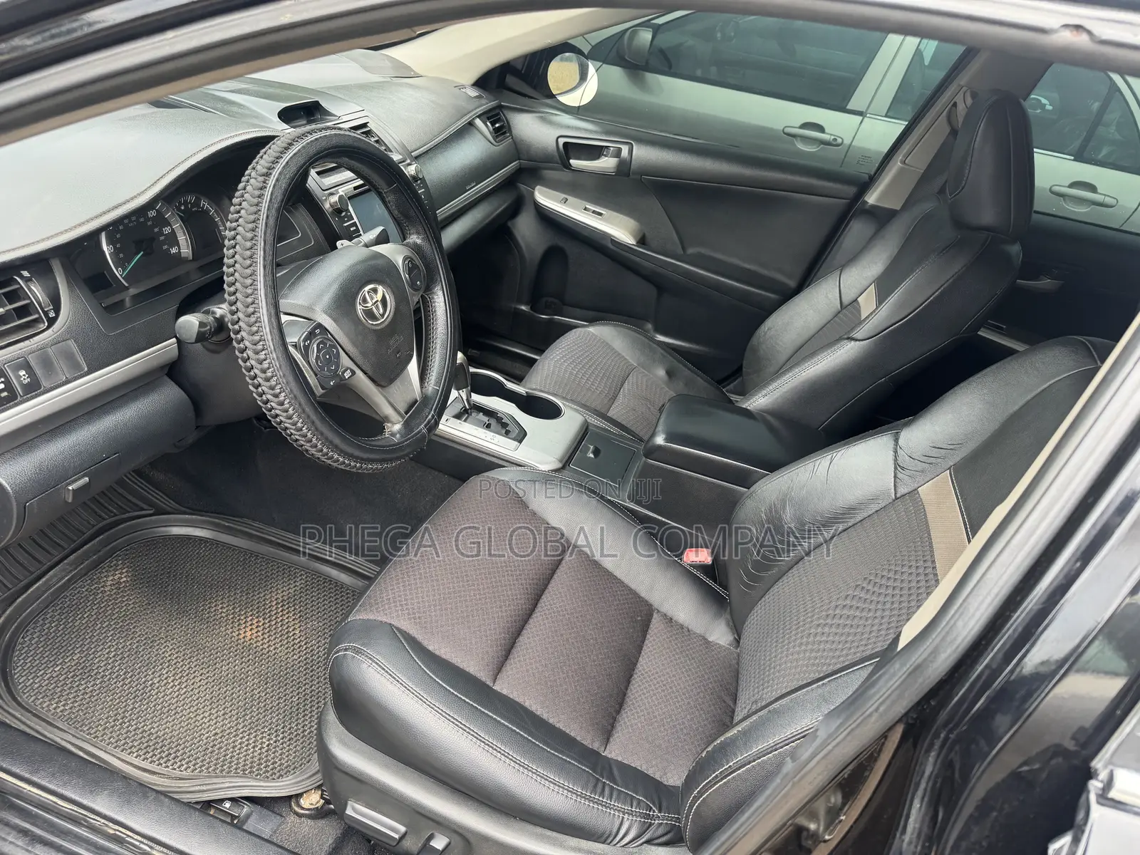 Toyota Camry SE 4dr Sedan (2.5L 4cyl 6A) 2013 Black