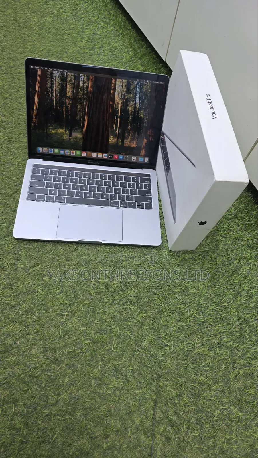Laptop Apple MacBook Pro 2018 8GB Intel Core i5 SSD 256GB