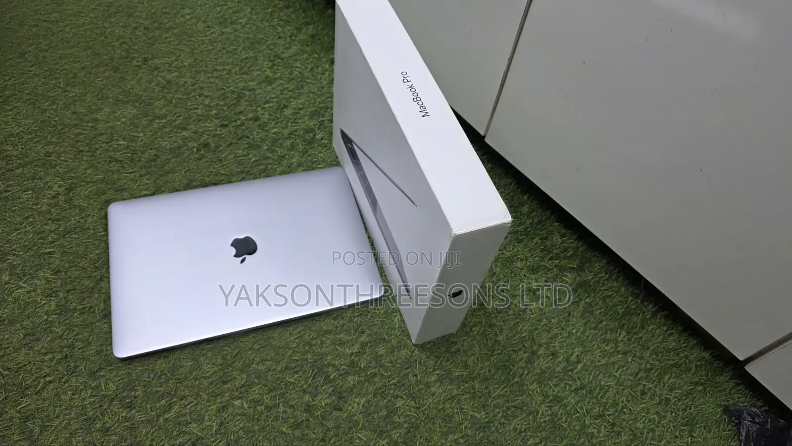 Laptop Apple MacBook Pro 2018 8GB Intel Core i5 SSD 256GB