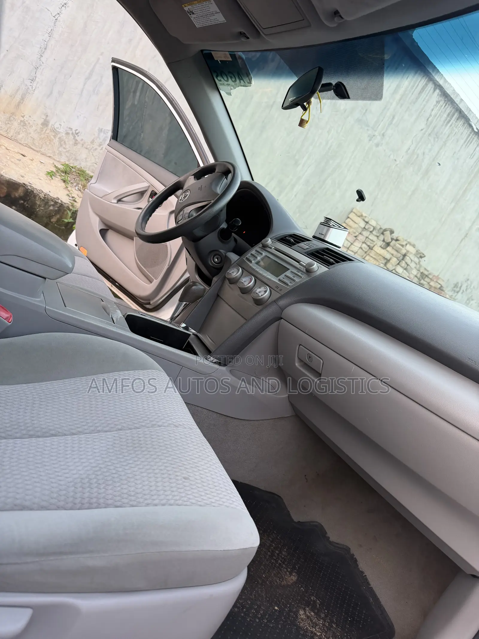 Toyota Camry LE 4dr Sedan (2.5L 4cyl 6AM) 2010 Off white