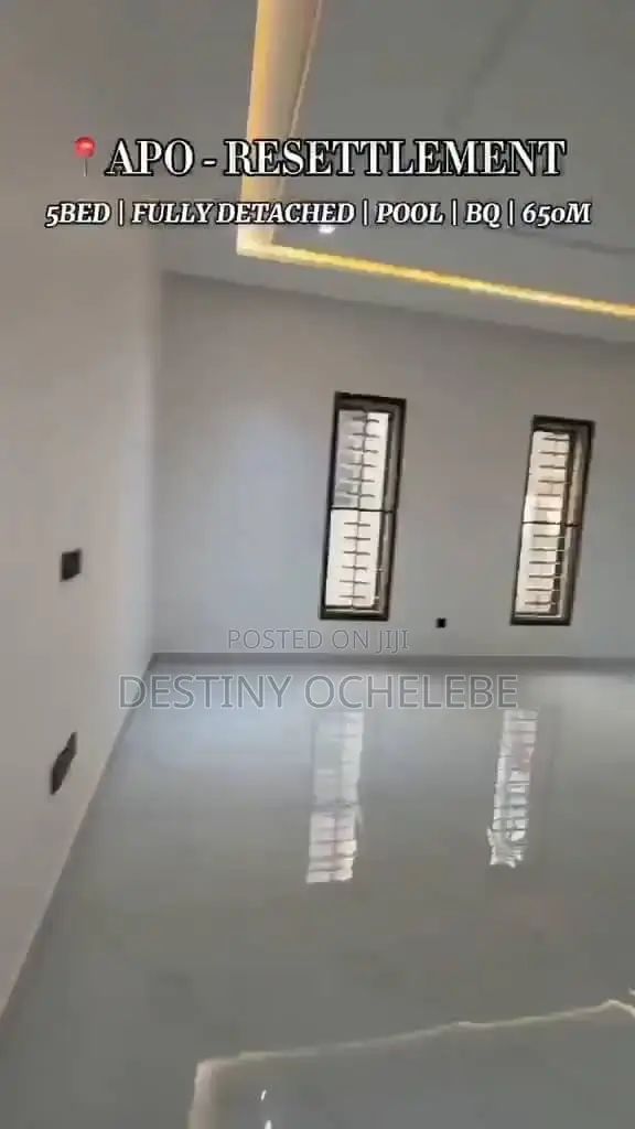 5bdrm Duplex in Apo - Resettlement for sale