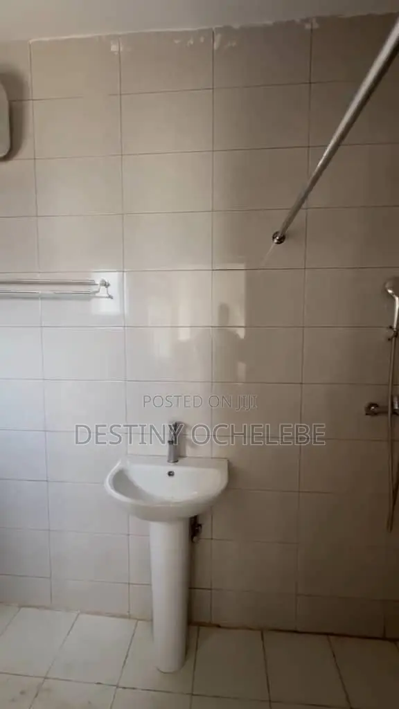 3bdrm Apartment in Guzape for sale