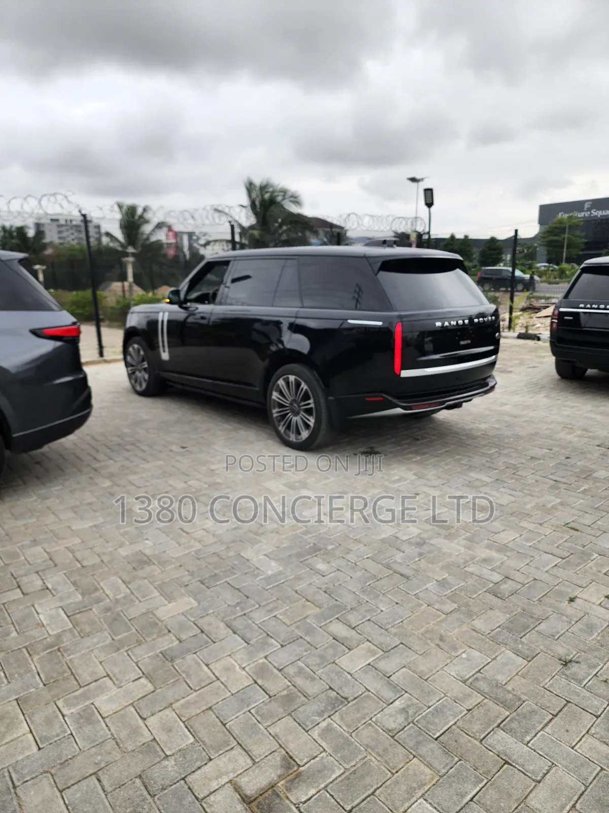 Land Rover Range Rover Vogue 2023 Black
