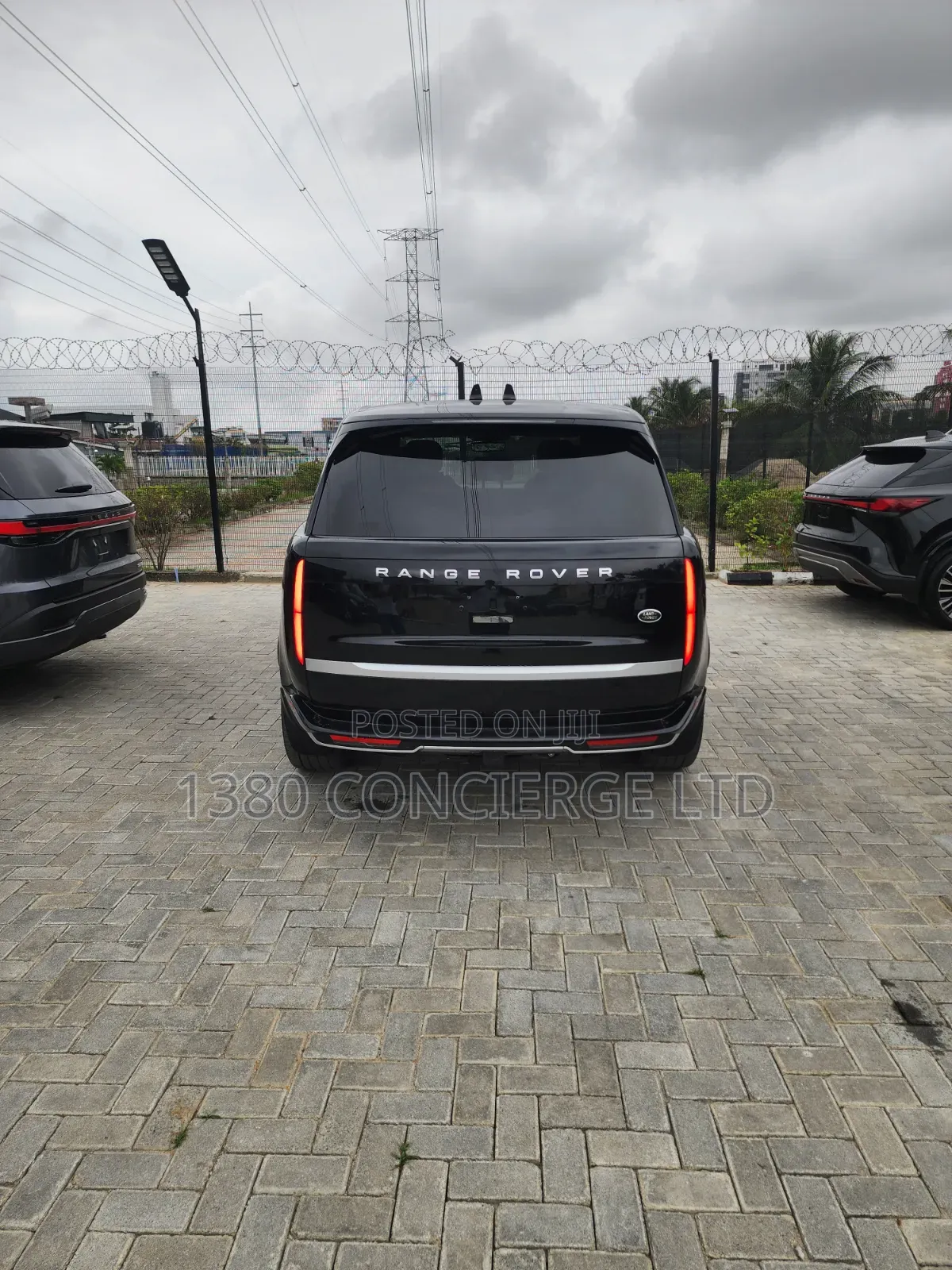 Land Rover Range Rover Vogue 2023 Black