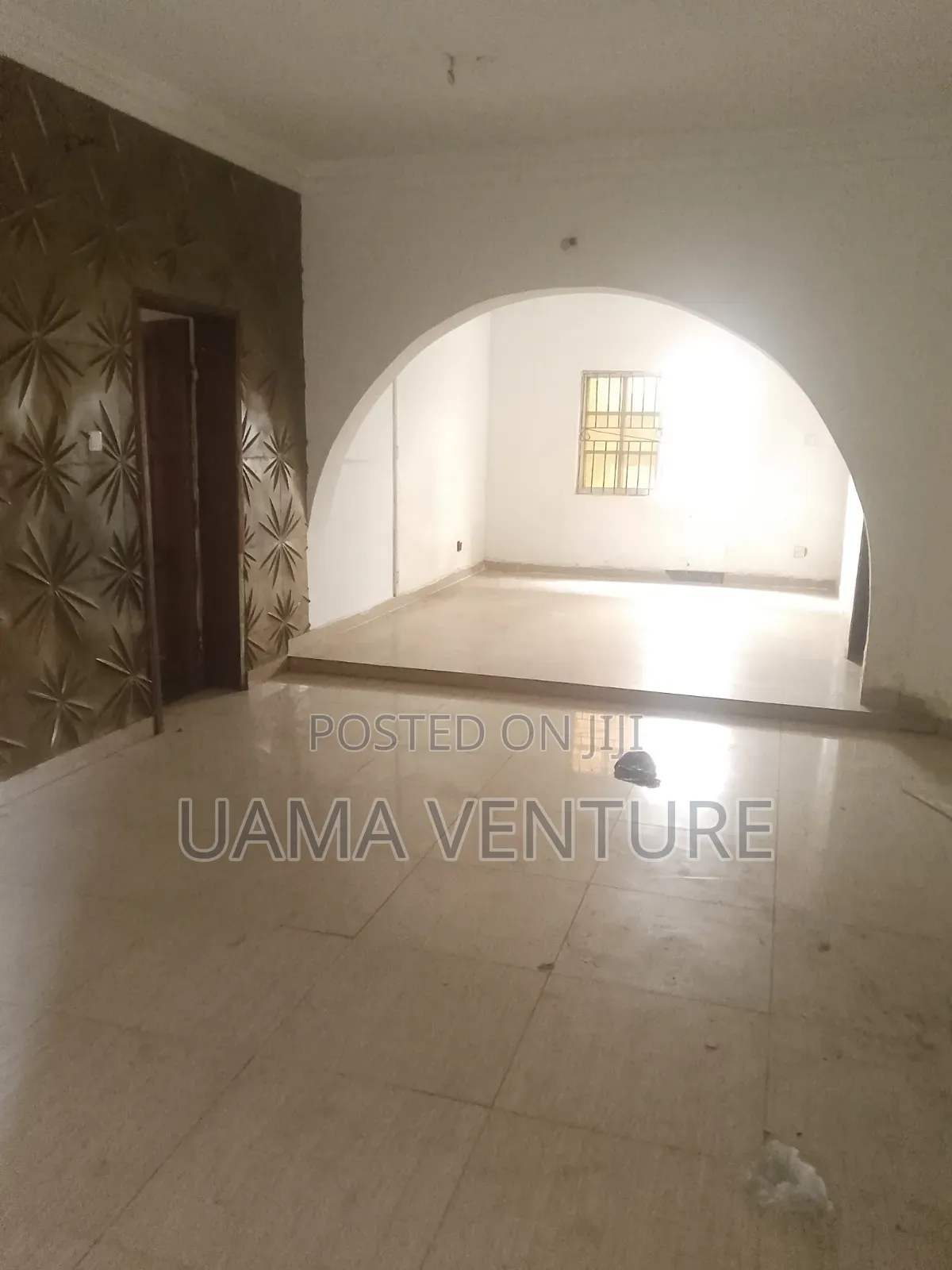 3bdrm Block of Flats in Royalpalmwill, Ado / Ajah for rent