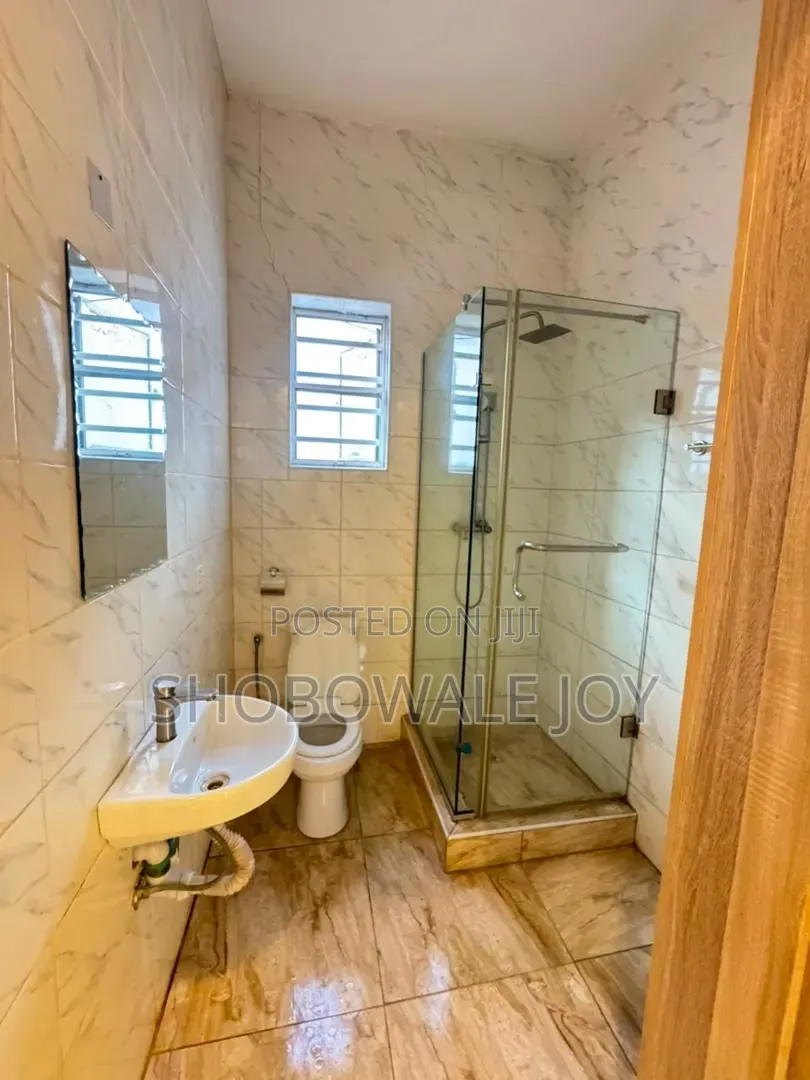 Mini Flat in Harris  Drive Vgc for rent