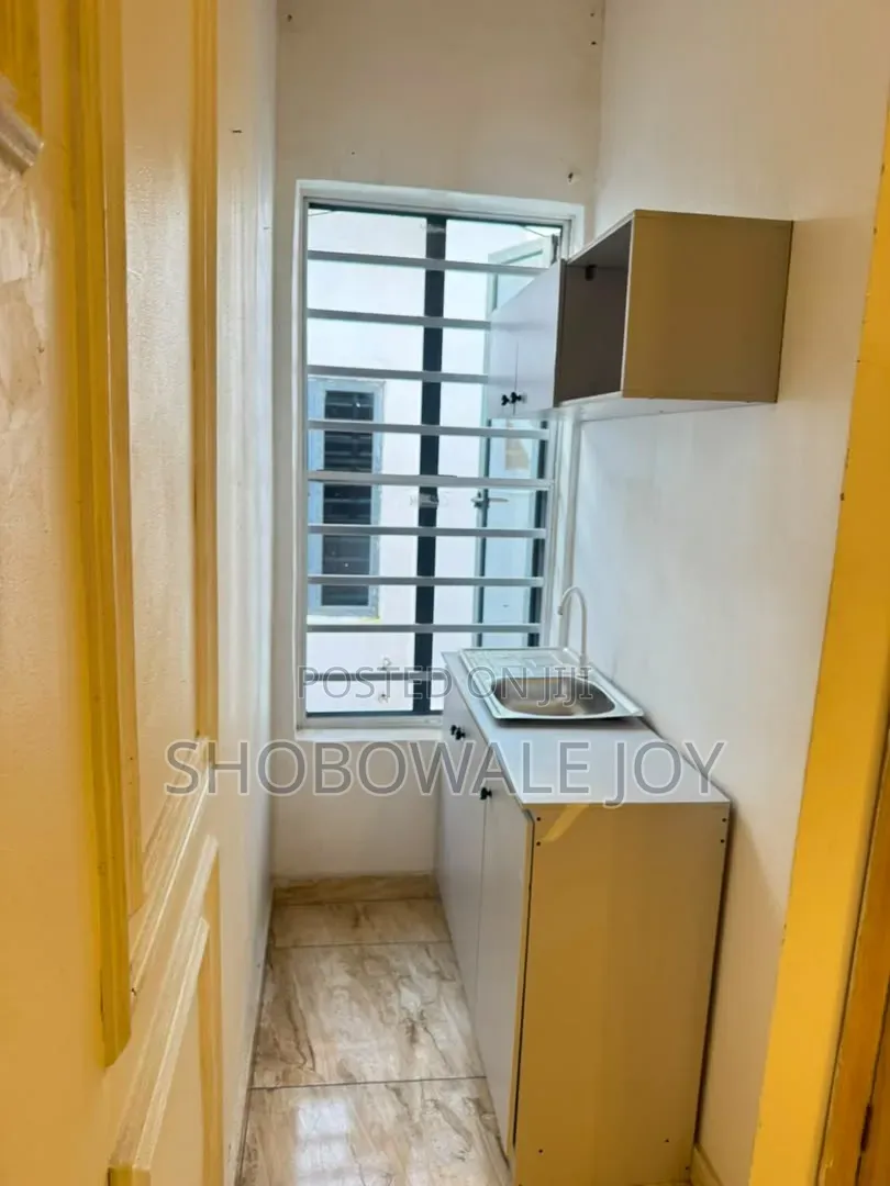 Mini Flat in Harris  Drive Vgc for rent