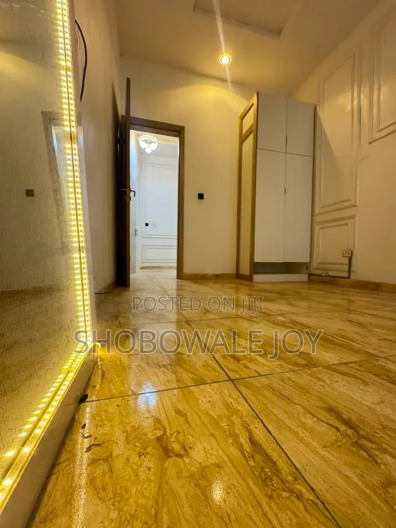 Mini Flat in Harris  Drive Vgc for rent