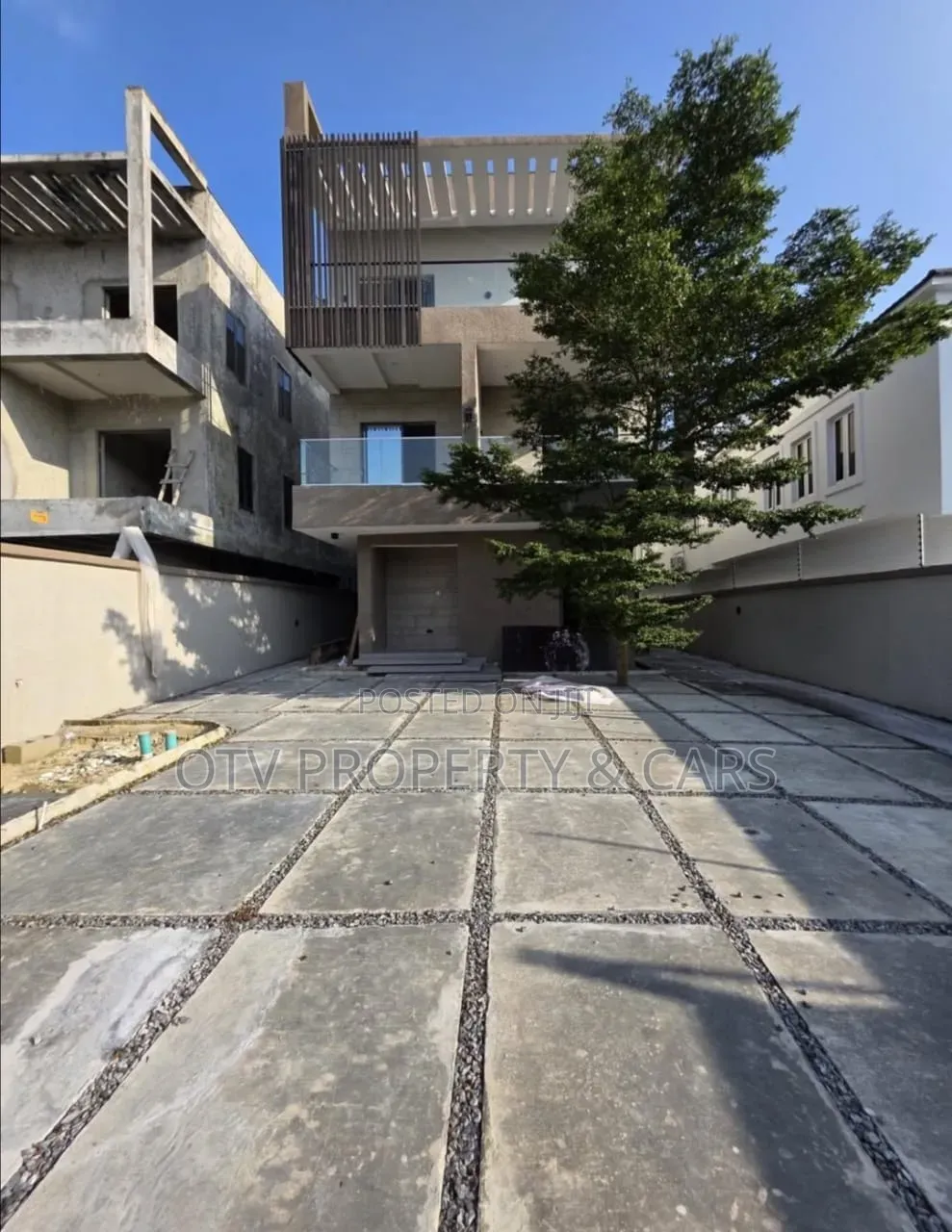 5bdrm Duplex in Lekki Phase 1 for sale