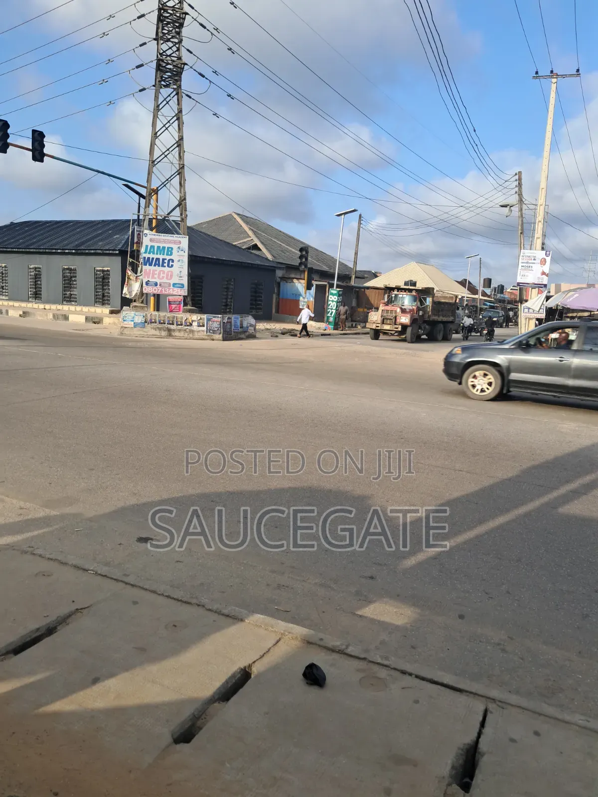 Shop on a Busy Road 800k Annual SatelliteTown
