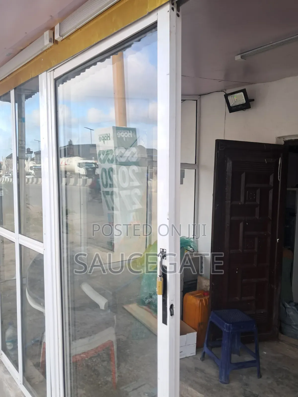 Shop on a Busy Road 800k Annual SatelliteTown