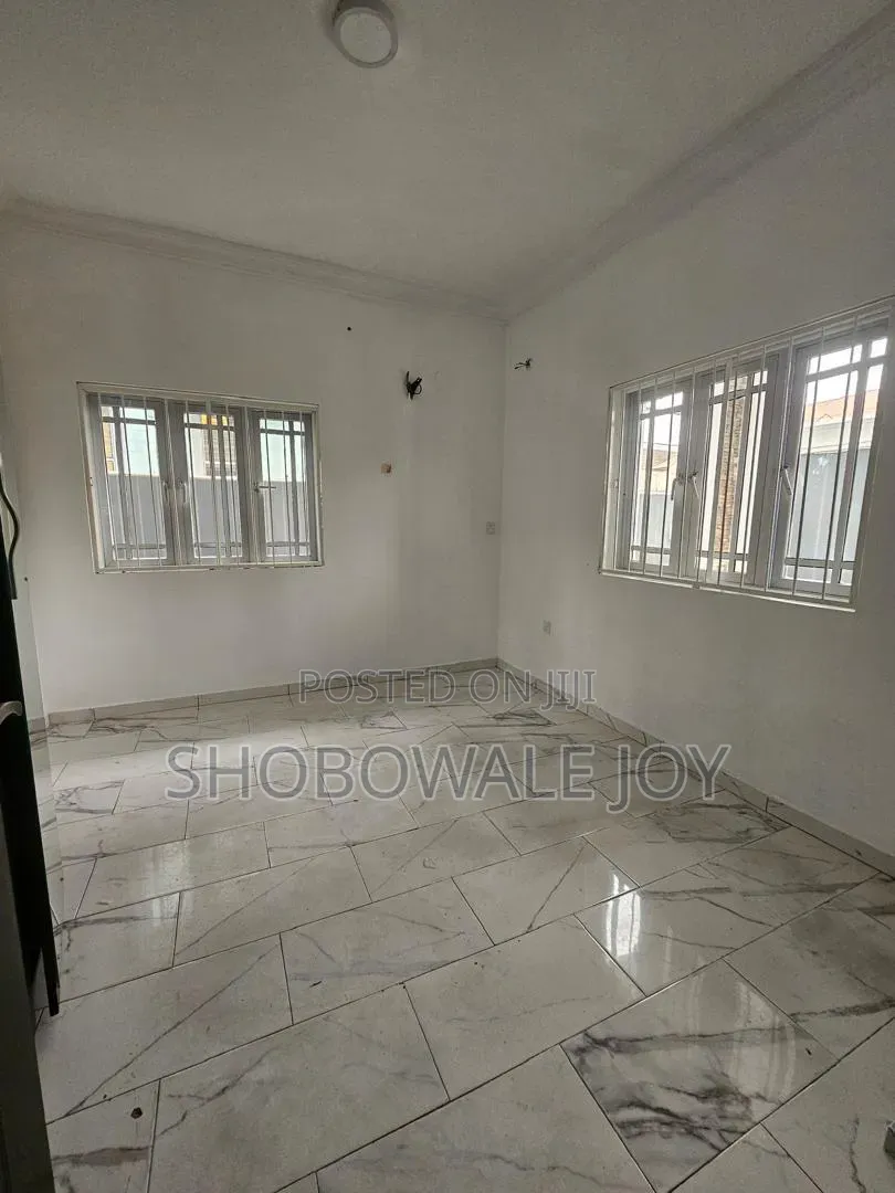 4bdrm Duplex in Lekki Right for rent