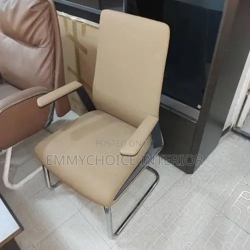 Executive Leather Office Chair / Conference Chair