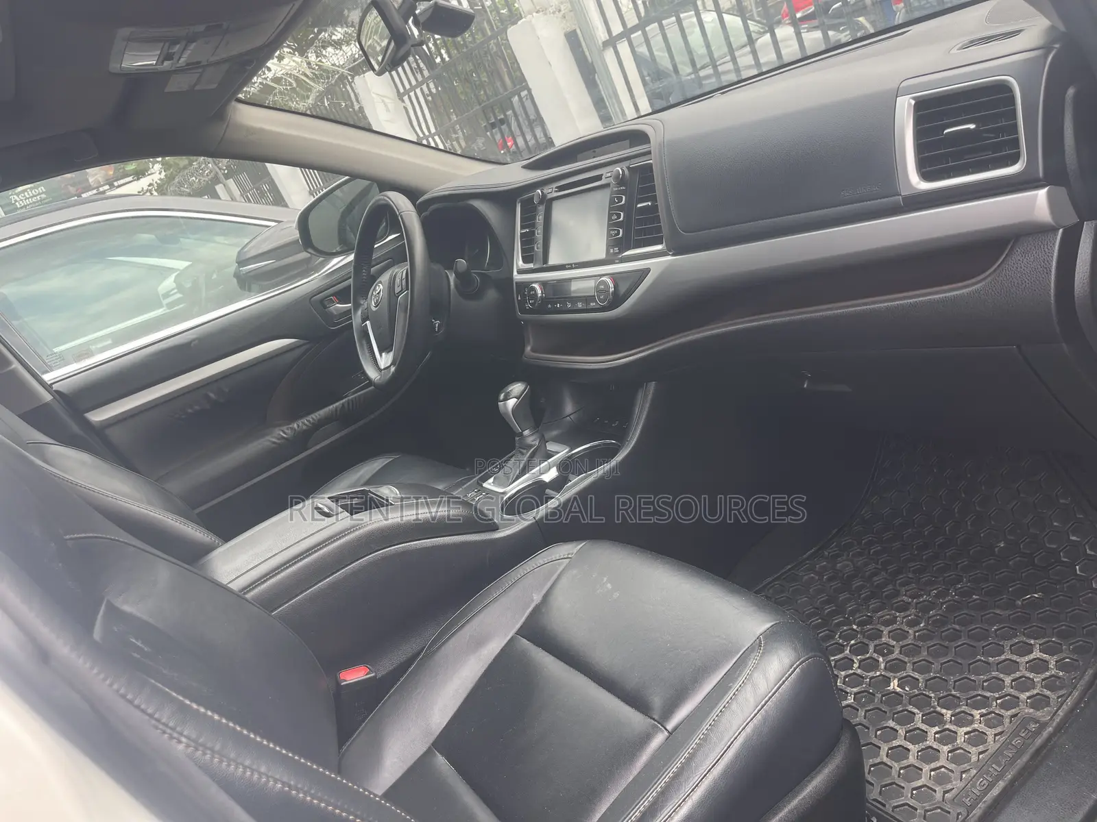 Toyota Highlander XLE V6 4x2 (3.5L 6cyl 6A) 2016 White