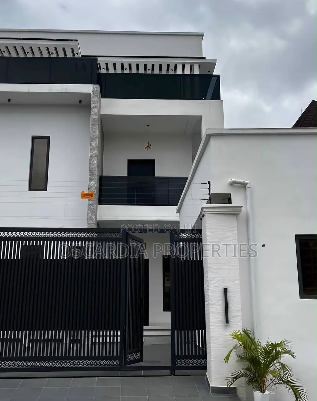 5bdrm Duplex in Apo Resettlement for sale