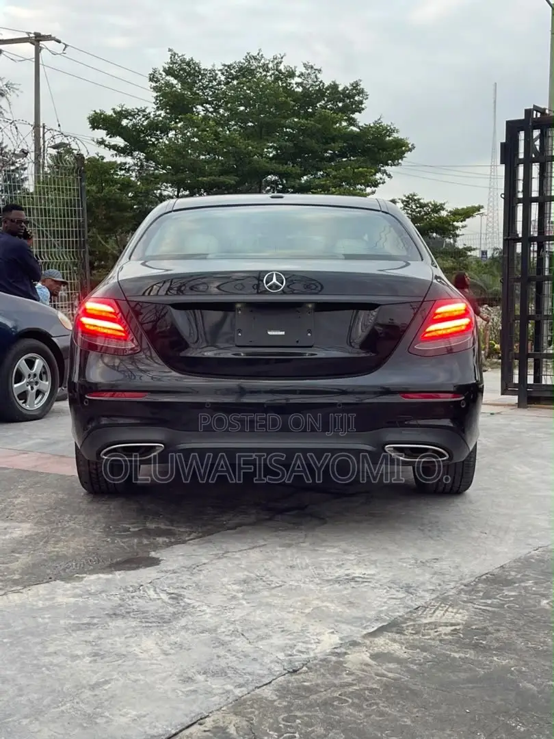 Mercedes-Benz E300 4Matic AWD Sedan (2.0L 4cyl 9A) 2017 Black