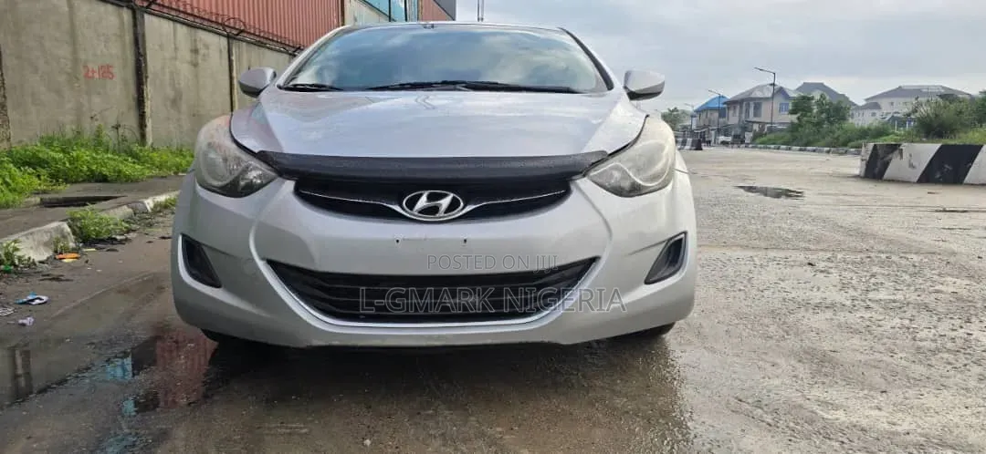 Hyundai Elantra 2011 Silver