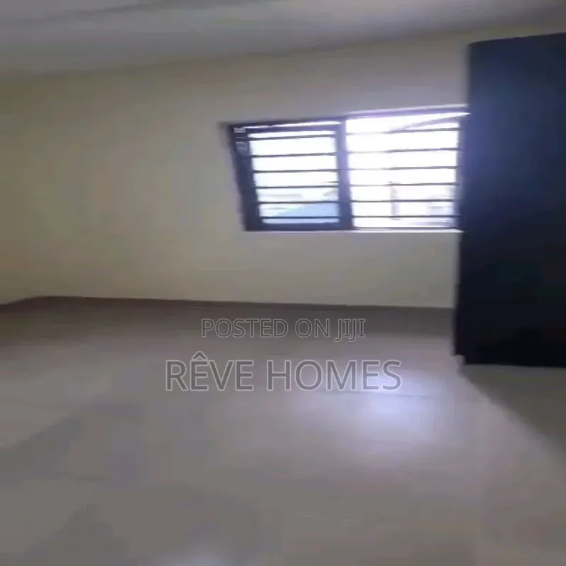 3bdrm Block of Flats in Onike for rent